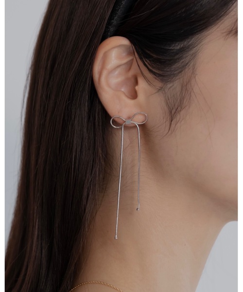 jumelle(ジュメロ)の「スリムリボンピアス(ピアス(両耳用)・レディース・シルバー・FREE)」の7枚目の写真