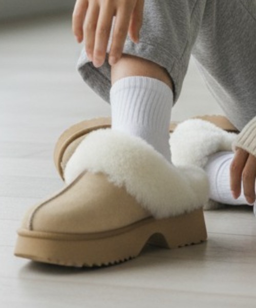 VIVIAN（ヴィヴィアン）の「もふぽか厚底チャンキーヒールサボムートンブーツ（ブーツ・レディース・ブラック/キャメル/ベージュ・LL/S/M/L）」の3枚目の写真