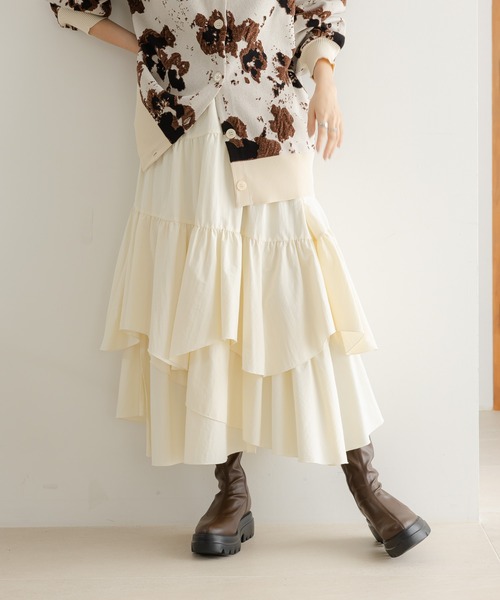 LOWRYS FARM（ローリーズファーム）の「ティアードイレヘムスカート　576730（スカート・レディース・ブラック/ブラウン/アイボリー/グリーン/チャコールグレー・FREE）」の2枚目の写真