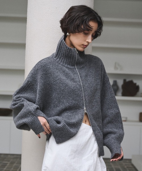 AIC.（エーアイシー）の「ダブルジップハイネックニットブルゾン