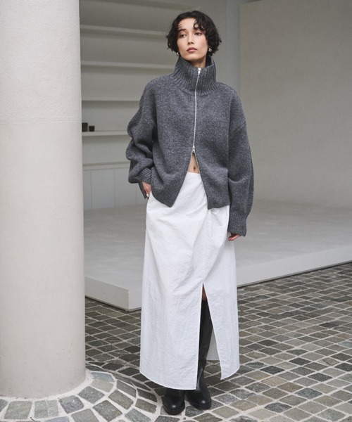 AIC.（エーアイシー）の「ダブルジップハイネックニットブルゾン（ニット/セーター・レディース・チャコールグレー/ベージュ/ブラウン・FREE）」の18枚目の写真