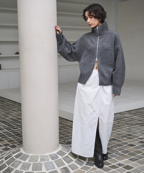 AIC.（エーアイシー）の「ダブルジップハイネックニットブルゾン（ニット/セーター・レディース・チャコールグレー/ベージュ/ブラウン・FREE）」の19枚目の写真