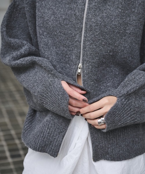 AIC.（エーアイシー）の「ダブルジップハイネックニットブルゾン