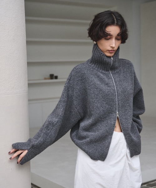 AIC.（エーアイシー）の「ダブルジップハイネックニットブルゾン