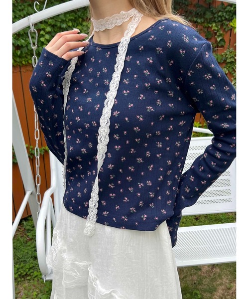 WC（ダブル シー）の「《秋冬新作★》リトルフラワーパターントップス（Tシャツ/カットソー・レディース・ホワイト/ネイビー・FREE）」の11枚目の写真