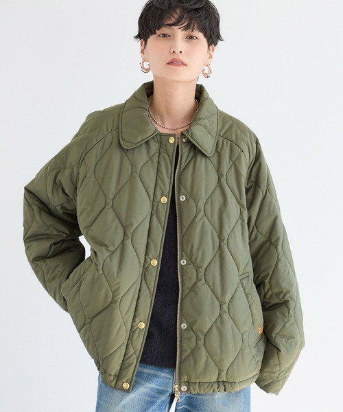 UNIVERSAL OVERALL(ユニバーサルオーバーオール)の「BARNYARDSTORM / 【UNIVERSAL OVERALL (ユニバーサルオーバーオール)】 / キルトジャケットコート(ブルゾン・レディース・ブラック/カーキ・S/M)」の6枚目の写真