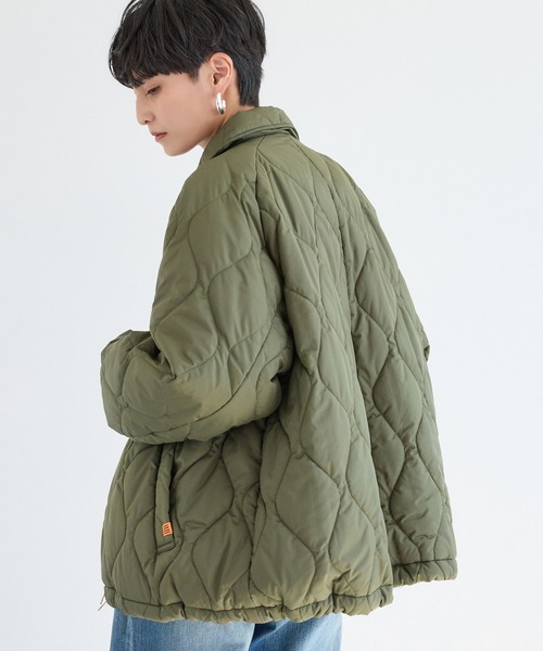 UNIVERSAL OVERALL(ユニバーサルオーバーオール)の「BARNYARDSTORM / 【UNIVERSAL OVERALL (ユニバーサルオーバーオール)】 / キルトジャケットコート(ブルゾン・レディース・ブラック/カーキ・S/M)」の9枚目の写真