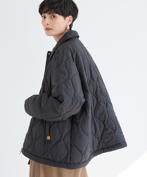 UNIVERSAL OVERALL(ユニバーサルオーバーオール)の「BARNYARDSTORM / 【UNIVERSAL OVERALL (ユニバーサルオーバーオール)】 / キルトジャケットコート(ブルゾン・レディース・ブラック/カーキ・S/M)」の14枚目の写真