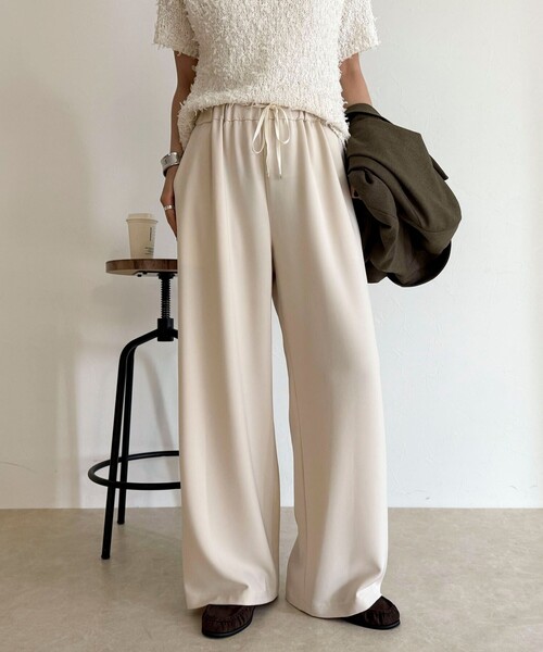 fredy emue（フレディエミュ）の「【リピーター続出！/高身長サイズあり】とろみWarmストレートイージーパンツ（その他パンツ・レディース・ブラック/チャコールグレー/アイボリー/ブラウン・38/36/39）」の2枚目の写真