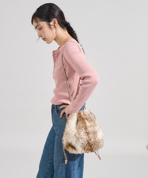 セール】2WAY フェイクファー巾着バッグ/ショルダーバッグ（ショルダー