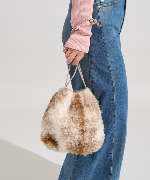 FREAK'S STORE(フリークスストア)の「2WAY フェイクファー巾着バッグ/ショルダーバッグ(ショルダーバッグ・レディース・ブラウン/その他・ONE SIZE)」の5枚目の写真