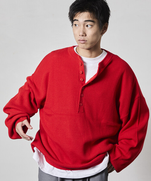 FREAK'S STORE(フリークスストア)の「限定展開 ビッグシルエット ディープヘンリーネック ニット(ニット/セーター・メンズ・ベージュ/ブラック/グレー/レッド・MEDIUM/SMALL/LARGE)」の14枚目の写真