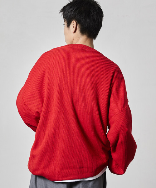FREAK'S STORE(フリークスストア)の「限定展開 ビッグシルエット ディープヘンリーネック ニット(ニット/セーター・メンズ・ベージュ/ブラック/グレー/レッド・MEDIUM/SMALL/LARGE)」の17枚目の写真