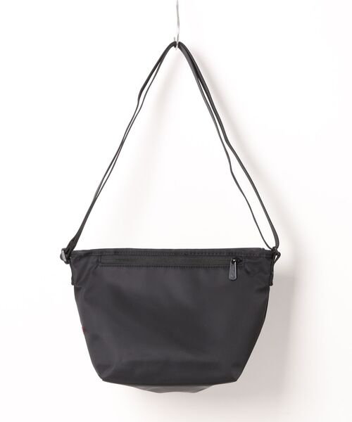 Manhattan Portage（マンハッタンポーテージ）の「NYLON MESSENGER BAG (XXS) FLIGHT NYLON BACKING BP W/DIV MGNT PEANUTS 25（メッセンジャーバッグ・レディース・ブラック・X-SMALL）」の18枚目の写真