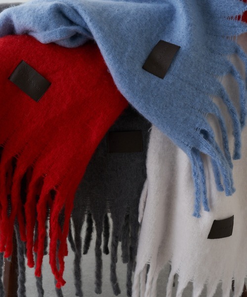 RAY CASSIN（レイカズン）の「レザーパッチマフラー（マフラー・レディース・チャコールグレー/ブルー/ホワイト/レッド・FREE）」の12枚目の写真