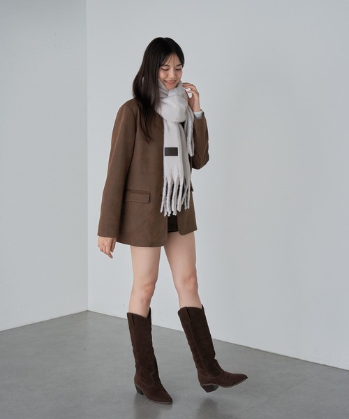 RAY CASSIN（レイカズン）の「レザーパッチマフラー（マフラー・レディース・チャコールグレー/ブルー/ホワイト/レッド・FREE）」の5枚目の写真