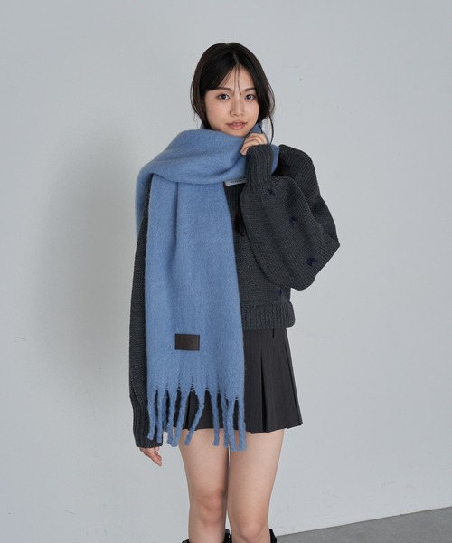 RAY CASSIN（レイカズン）の「レザーパッチマフラー（マフラー・レディース・チャコールグレー/ブルー/ホワイト/レッド・FREE）」の17枚目の写真