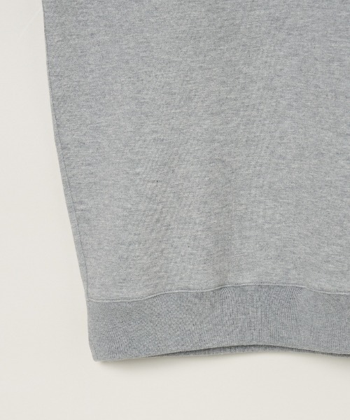 three dots(スリードッツ)の「ダンボールスウェット クルーネック(スウェット・メンズ・ブラウン/ダークブラウン・SMALL/MEDIUM/LARGE)」の6枚目の写真