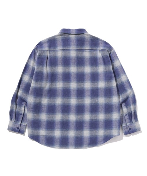 A BATHING APE（アベイシングエイプ）の「A BATHING APE LOGO OMBRE CHECK FLANNEL LS SHIRT（シャツ/ブラウス・メンズ・グリーン/レッド/ベージュ・LARGE/MEDIUM/XX-LARGE/SMALL/X-LARGE）」の4枚目の写真