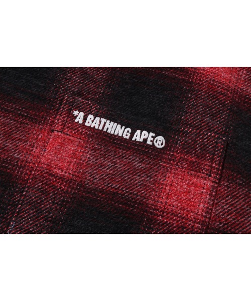 A BATHING APE（アベイシングエイプ）の「A BATHING APE LOGO OMBRE CHECK FLANNEL LS SHIRT（シャツ/ブラウス・メンズ・グリーン/レッド/ベージュ・LARGE/MEDIUM/XX-LARGE/SMALL/X-LARGE）」の9枚目の写真