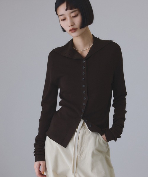 ADAM ET ROPE'（アダムエロペ）の「アンチピリングタートルフィットプルオーバー（ニット/セーター・レディース・ホワイト/ダークブラウン/チャコールグレー・FREE）」の3枚目の写真