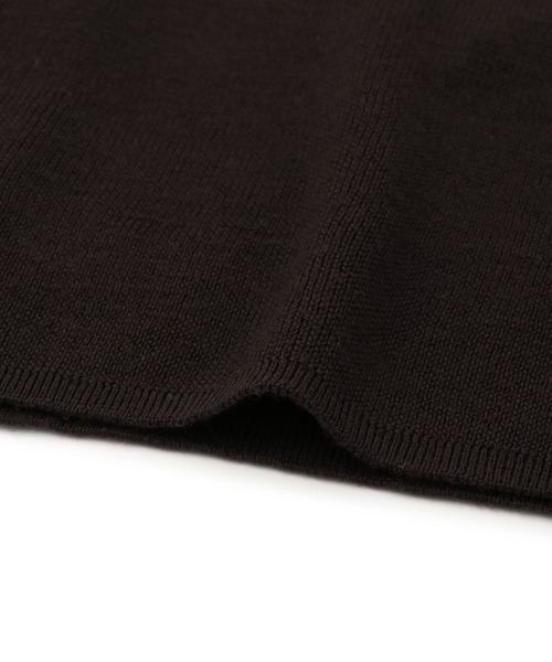 ADAM ET ROPE'（アダムエロペ）の「アンチピリングタートルフィットプルオーバー（ニット/セーター・レディース・ホワイト/ダークブラウン/チャコールグレー・FREE）」の10枚目の写真