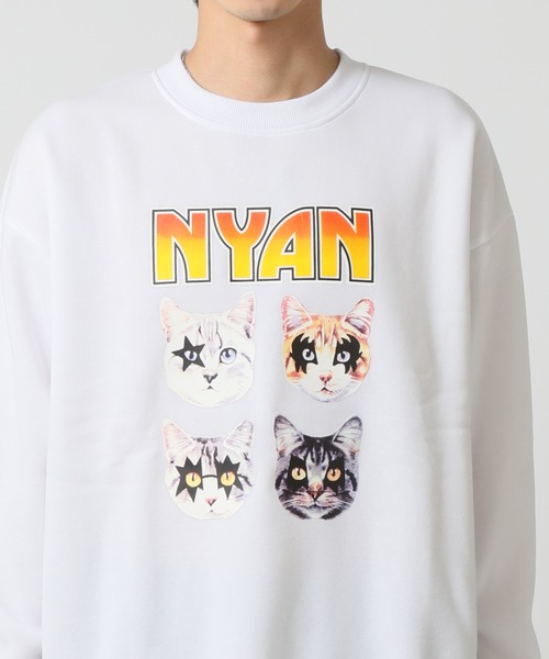 ARCADE（アーケード）の「暖かい裏起毛 猫 キャッツ スウェットトレーナー / ハードロックバンド スケーター ゆるかわ BEAUMERE（スウェット・メンズ・ブラック系1/ブラック系3/グレー系1/ホワイト系1/ホワイト系2/グレー系2/ホワイト系3/ブラック系2/ブラウン系3・M/L/LL）」の3枚目の写真