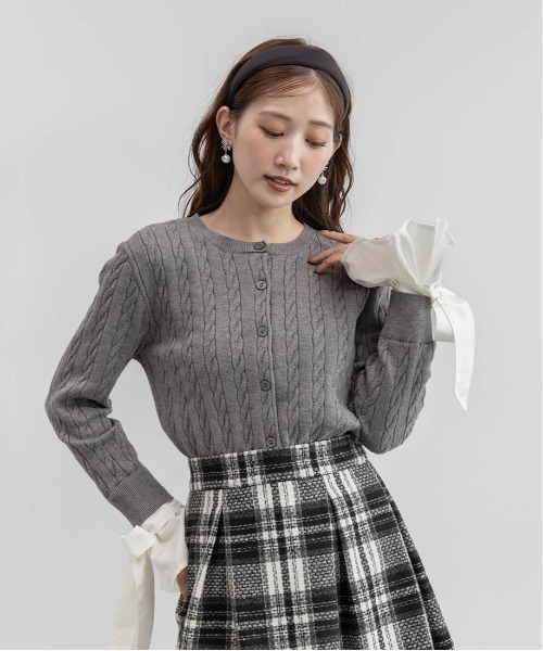 RANDA（ランダ）の「2WAY シャツドッキングレイヤードニット（カーディガン/ボレロ・レディース・キャメル/ネイビー/グレー・FREE）」の11枚目の写真