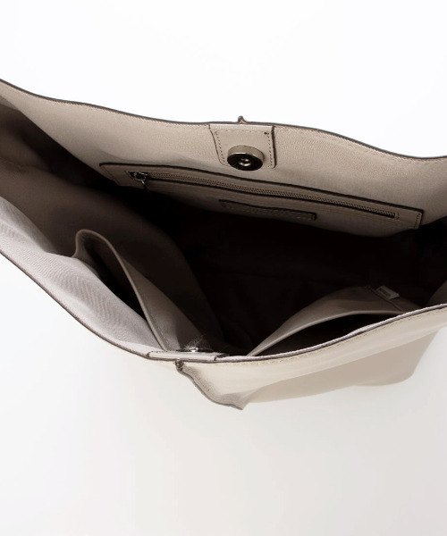 ATLANTA（アトランタ）の「アトランタ ATLANTA / やぎ革軽量ショルダーL（ショルダーバッグ・レディース・ベージュ/ブラック/ブルー・FREE）」の20枚目の写真