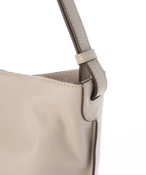 ATLANTA（アトランタ）の「アトランタ ATLANTA / やぎ革軽量ショルダーL（ショルダーバッグ・レディース・ベージュ/ブラック/ブルー・FREE）」の21枚目の写真