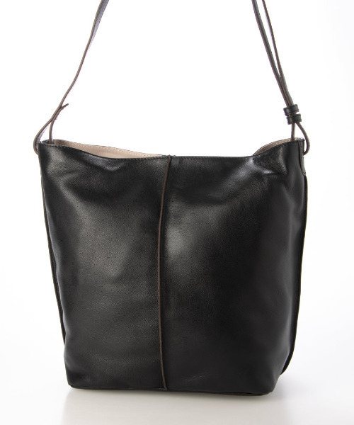 ATLANTA（アトランタ）の「アトランタ ATLANTA / やぎ革軽量ショルダーL（ショルダーバッグ・レディース・ベージュ/ブラック/ブルー・FREE）」の11枚目の写真