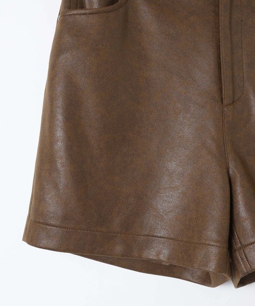 JEANASIS（ジーナシス）の「ヴィンテージレザーライクショートパンツ/606131（その他パンツ・レディース・ブラック/ブラウン・MEDIUM/SMALL）」の8枚目の写真