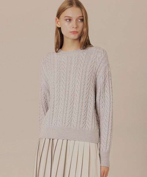 MACKINTOSH LONDON（マッキントッシュ ロンドン）の「【婦人画報11月号掲載】ブリリアントニットケーブルプルオーバー（ニット/セーター・レディース・オフホワイト/ワイン/グレー系その他/ネイビー・38）」の3枚目の写真