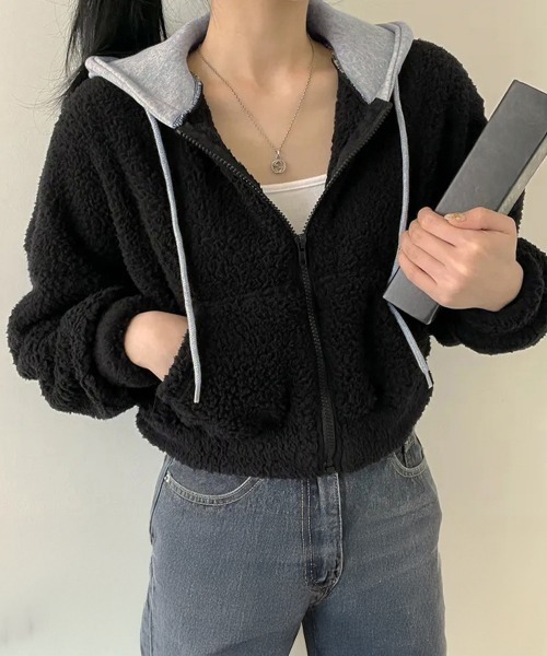 Miniministore(ミニミニストア)の「暖かいボアパーカー ジップアップブルゾン(パーカー・レディース・ブラック/アイボリー・FREE)」の1枚目の写真