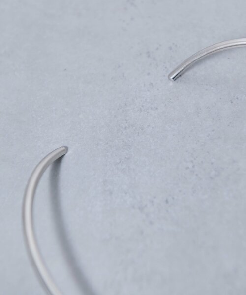 Jena espace merveilleux(ジェナ エスパスメルヴェイユ)の「ラウンドネックカフ(リング・レディース・ゴールド/シルバー・FREE)」の6枚目の写真