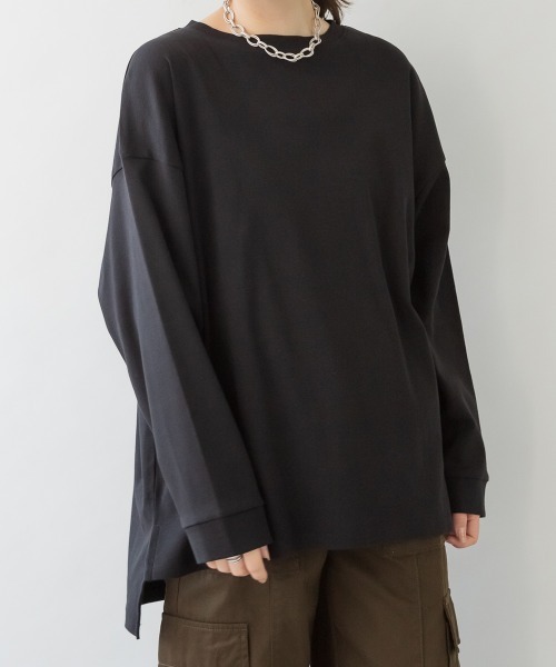 RCD(アールシーディー)の「【レイヤードでも大活躍!】ドルマンスリーブテールカットワイドロングカットソー(Tシャツ/カットソー・レディース・ピンクベージュ/グレイッシュベージュ/カーキ/ブラック/オフホワイト/サックスブルー/ベビーピンク・FREE)」の2枚目の写真