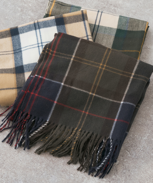 Spick & Span(スピックアンドスパン)の「Barbour/バブアー チェックマフラー(マフラー・レディース・ベージュ/グリーン系その他/グリーン・FREE)」の1枚目の写真