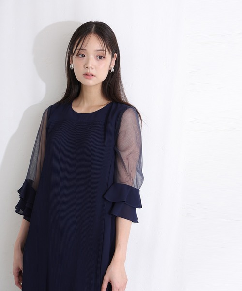 PourVous（プールヴー）の「ミモレ丈&袖あり フォーマル プリーツ シアースリーブ お呼ばれ 結婚式 二次会 パーティー ドレス オケージョンドレス 同窓会 成人式 （ドレス・レディース・ネイビー/ボルドー/ブラック/グレイッシュベージュ・M）」の4枚目の写真