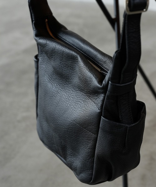 A_W(アウ)の「MILITALY SHOULDER M ショルダーバッグ メンズ 革 レザー AB-013(ショルダーバッグ・メンズ・ブラック/ブラウン・FREE)」の14枚目の写真