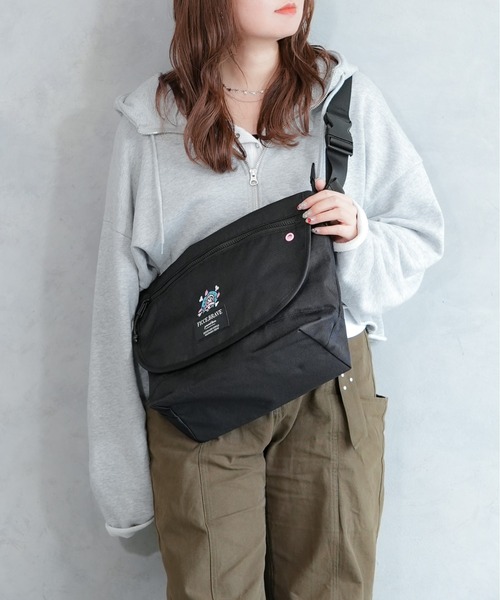 Ficce,Brave(フィセブレイブ)の「【Ficce Brave/フィセブレイブ】 ワンピース ショルダーバッグ(ショルダーバッグ・メンズ・ブラック・FREE)」の1枚目の写真