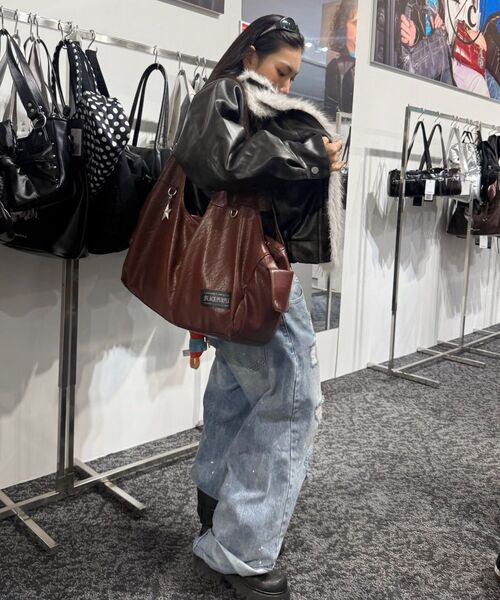 BLACKPURPLE（ブラックパープル）の「マックスポート ビキ バッグ MaxxPort Vicky Bag_BROWN（ショルダーバッグ・レディース・ブラウン・FREE）」の11枚目の写真