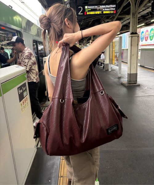 BLACKPURPLE（ブラックパープル）の「マックスポート ビキ バッグ MaxxPort Vicky Bag_BROWN（ショルダーバッグ・レディース・ブラウン・FREE）」の10枚目の写真