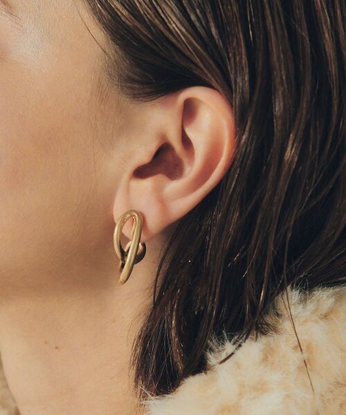 YECCA VECCA（イェッカヴェッカ）の「クロスフープイヤリング（イヤリング・レディース・ゴールド/シルバー・FREE）」の3枚目の写真