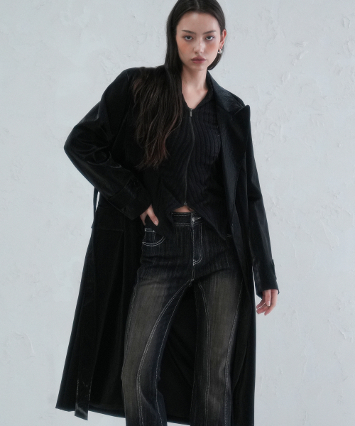 AVANDRESS(アバンドレス )の「Raven Art Leather Long Jacket BLACK x WHITE(ライダースジャケット・レディース・ブラック×ホワイト・FREE)」の2枚目の写真