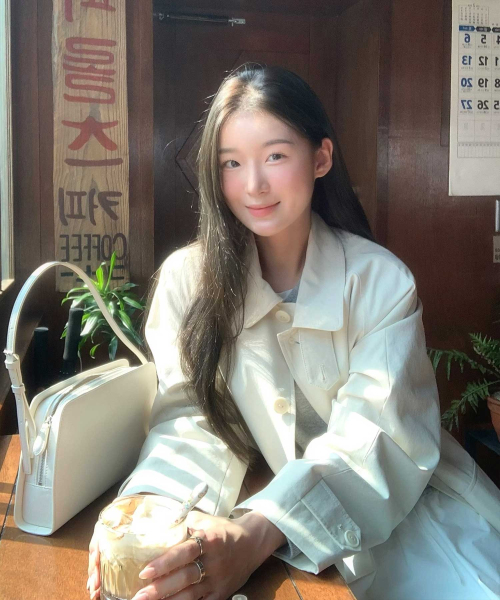 TTUDEMENT(トュードメント)の「GLOSSY MINI TOTE WHITE(トートバッグ・レディース・その他・FREE)」の2枚目の写真