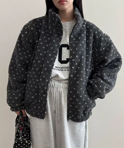 ViViDAY（ビビデー）の「ハート柄もこもこボアブルゾン（ブルゾン・レディース・ブラウン/ダークグレー/アイボリー/オフホワイト・M）」の11枚目の写真