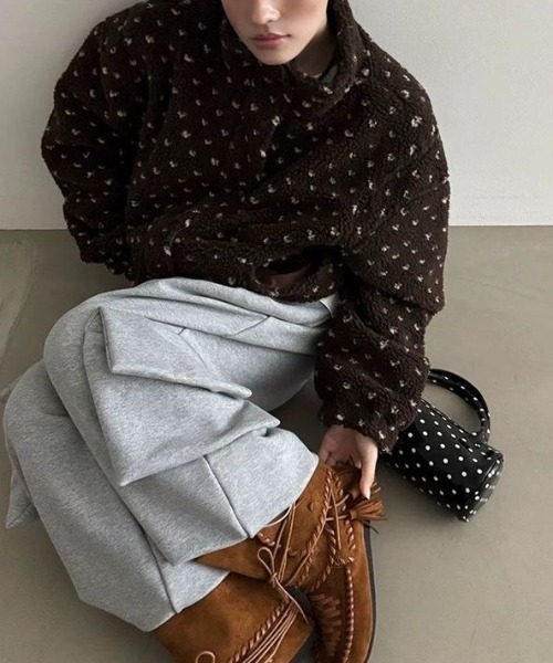 ViViDAY（ビビデー）の「ハート柄もこもこボアブルゾン（ブルゾン・レディース・ブラウン/ダークグレー/アイボリー/オフホワイト・M）」の18枚目の写真