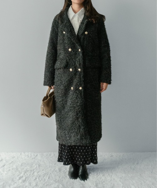 on:nue(オンニュ)の「【on:nue】フリンジシャギーロングチェスターコート(チェスターコート・レディース・イエロー/ホワイト/ブラック・FREE)」の2枚目の写真