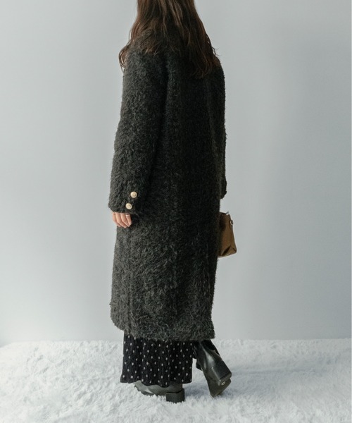 on:nue(オンニュ)の「【on:nue】フリンジシャギーロングチェスターコート(チェスターコート・レディース・イエロー/ホワイト/ブラック・FREE)」の6枚目の写真