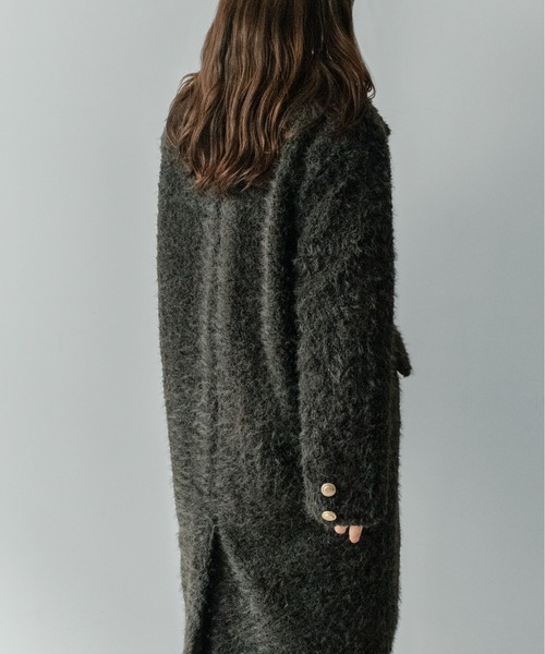 on:nue(オンニュ)の「【on:nue】フリンジシャギーロングチェスターコート(チェスターコート・レディース・イエロー/ホワイト/ブラック・FREE)」の9枚目の写真